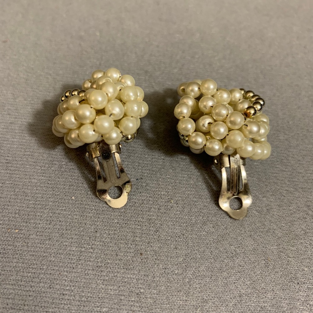 VINTAGE Silver & White Bead Clip-On Earrings